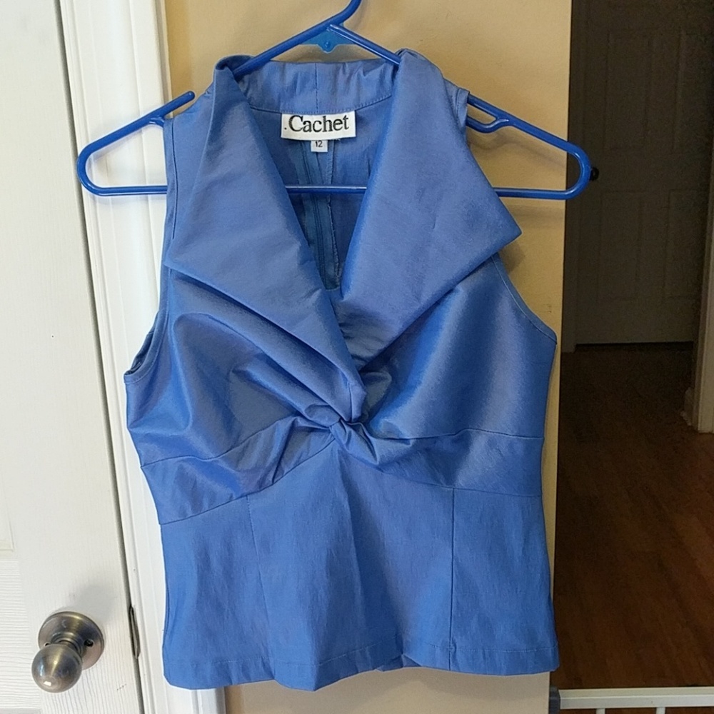 EUC CACHET TANK IN SIZE 12